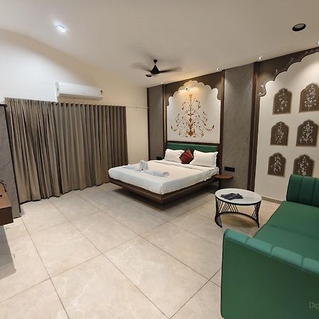 Shree Jalaram Resort Kodāe المظهر الخارجي الصورة