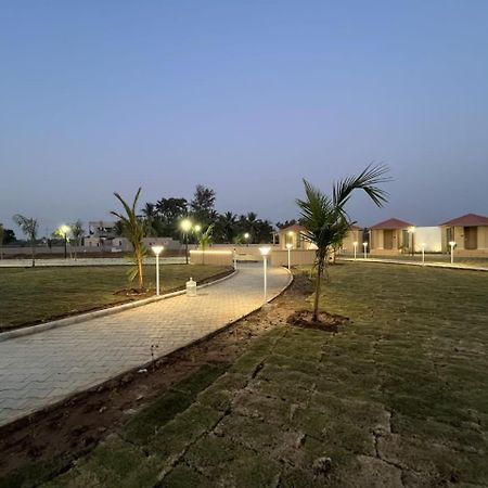 Shree Jalaram Resort Kodāe المظهر الخارجي الصورة