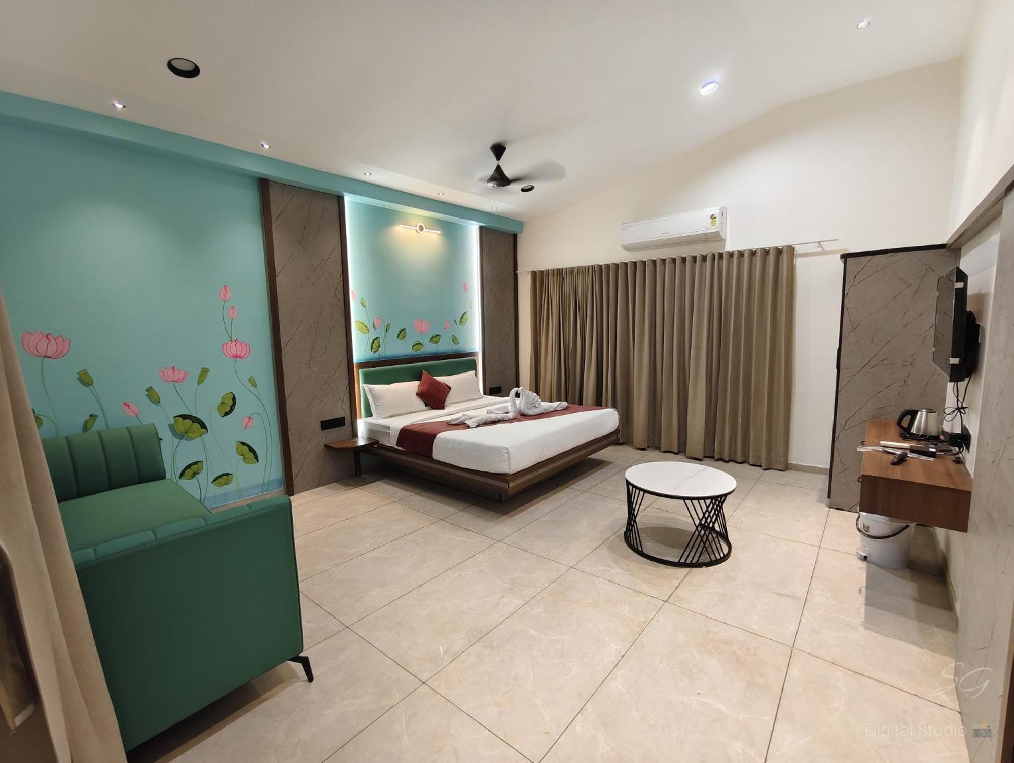 Shree Jalaram Resort Kodāe المظهر الخارجي الصورة