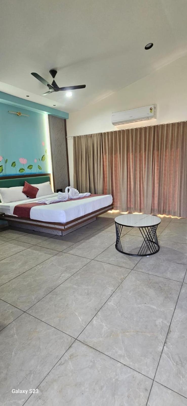 Shree Jalaram Resort Kodāe المظهر الخارجي الصورة
