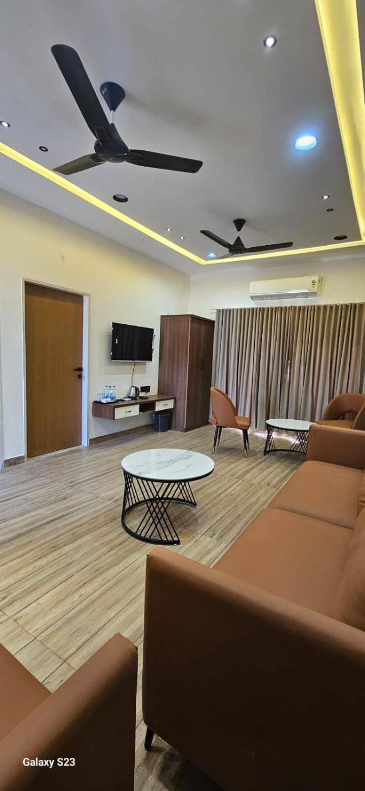 Shree Jalaram Resort Kodāe المظهر الخارجي الصورة