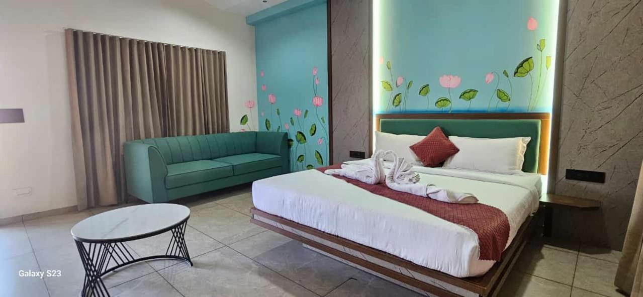 Shree Jalaram Resort Kodāe المظهر الخارجي الصورة