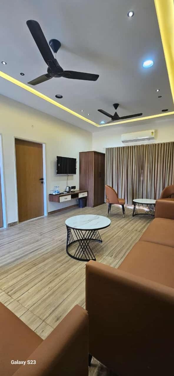 Shree Jalaram Resort Kodāe المظهر الخارجي الصورة